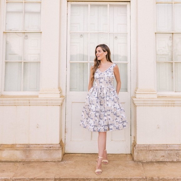 Gal Meets Glam Ava Floral Jacquard Dress size 4 - Picture 3 of 5